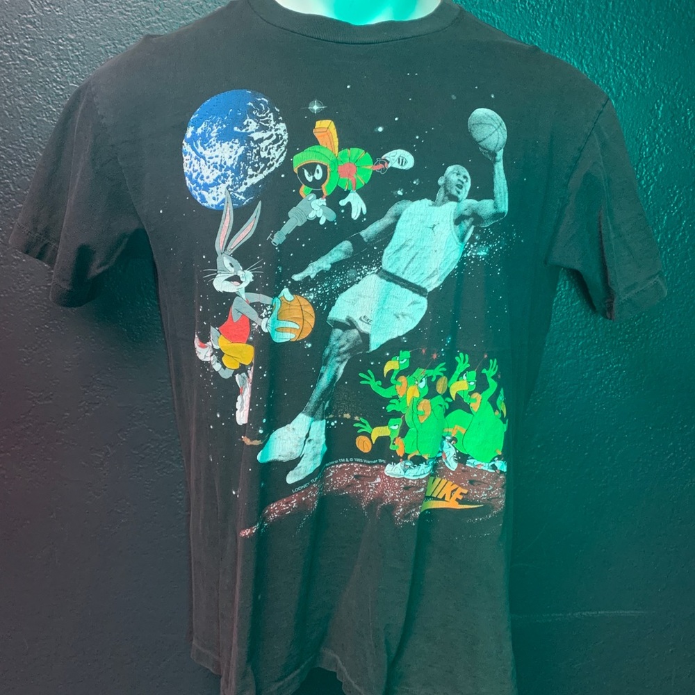 Vintage Nike Air Jordan T Shirt 1993 Warner Bros Basketball Looney Tunes Marvin